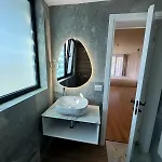 Kraja Hotel Golem (Tirana)