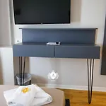 Kraja 4*