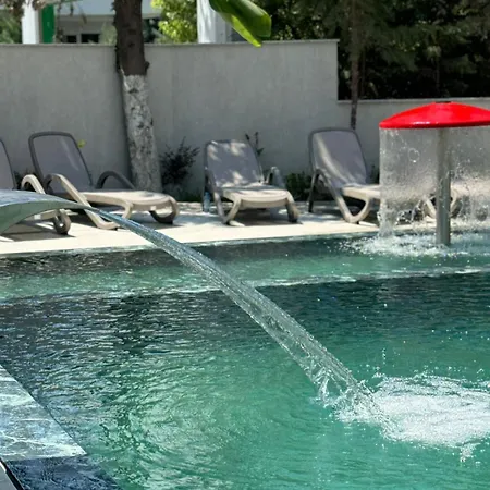 Kraja Hotell Golem (Tirana)