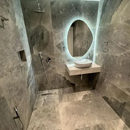 Kraja Hotel 4*