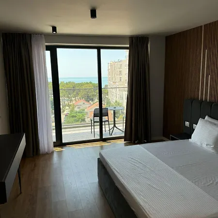Kraja 4* Golem (Tirana)