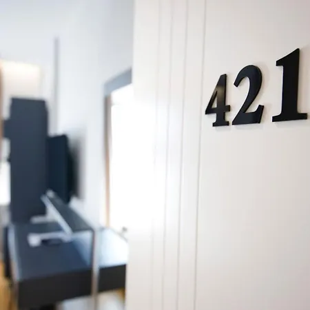 Kraja Hotel 4*
