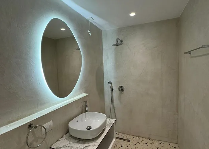 Kraja Hotel