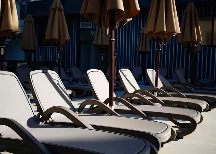 Kraja Golem (Tirana)