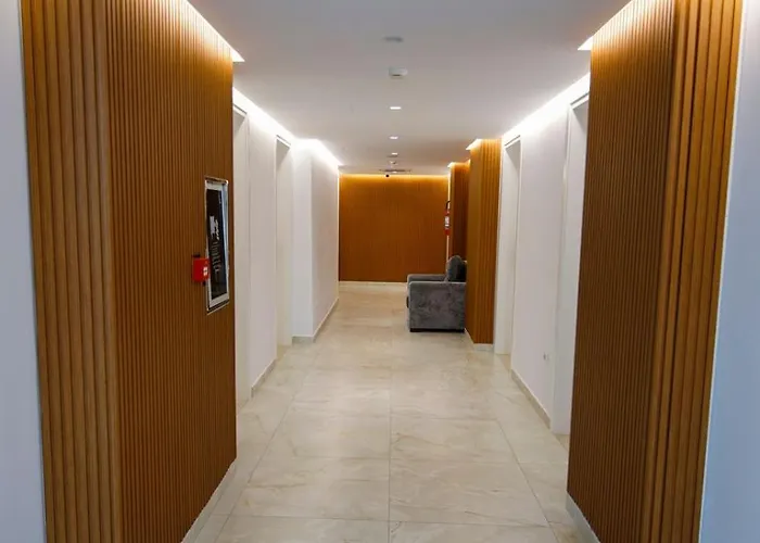 Kraja 4* Golem (Tirana)